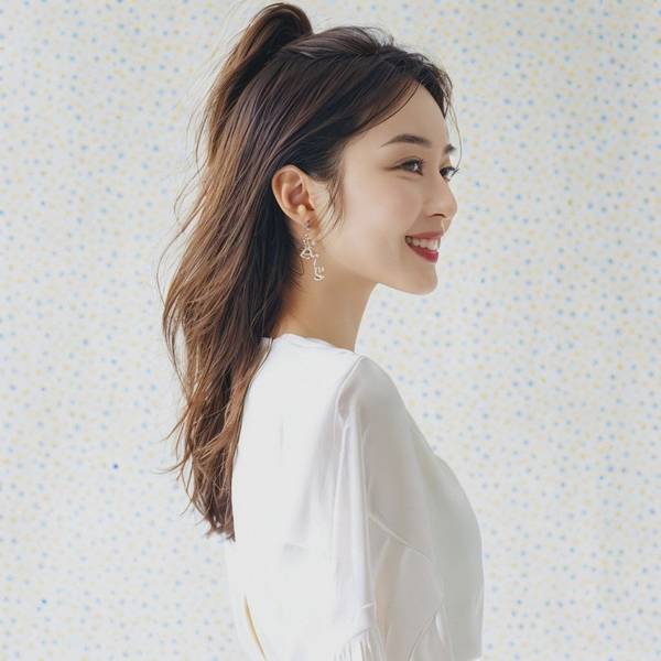 低馬尾丸子頭怎么扎，慵懶低馬尾變元氣丸子頭七步圖解